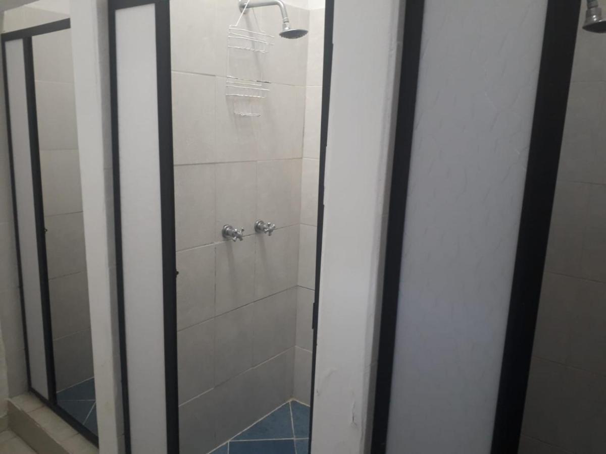 Hostal Komfort เมเดยิน ภายนอก รูปภาพ