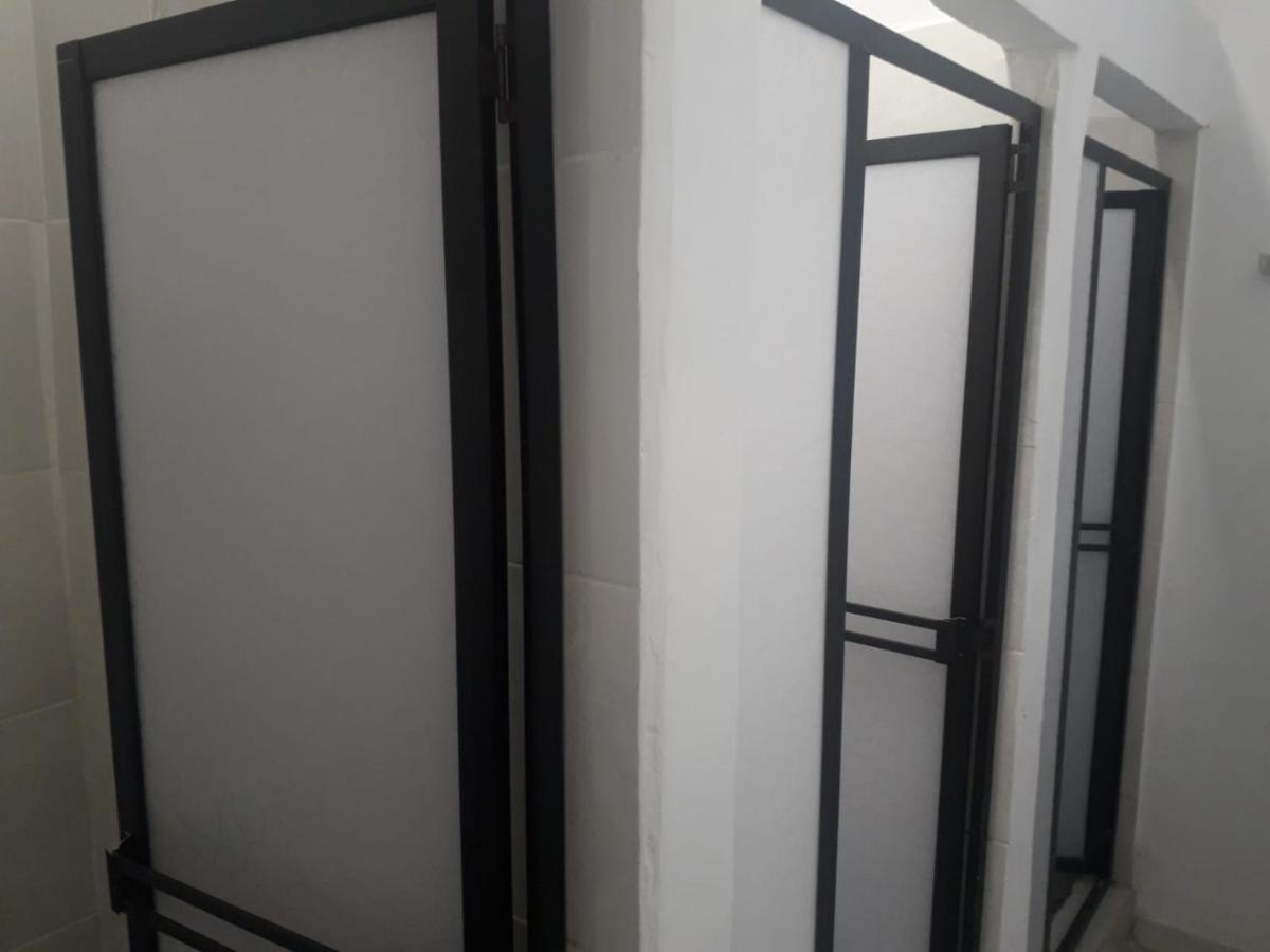 Hostal Komfort เมเดยิน ภายนอก รูปภาพ
